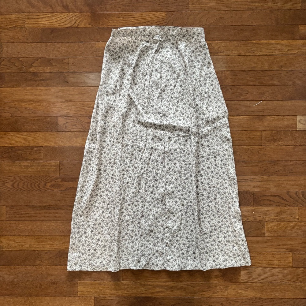 Vintage 90’s High Waist Maxi Skirt with Nautral Floral Pattern